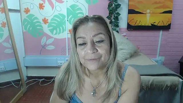 Snapshot of ZAMANTHA chatting on 07/11/26, 04:10 ZAMANTHA online show from 07/11/26, 04:10