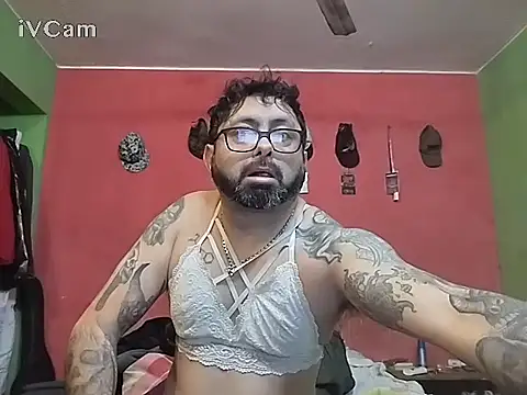 Snapshot of lingerieman420@xh chatting on 07/22/26, 07:00 lingerieman420xh online show from 07/22/26, 07:00