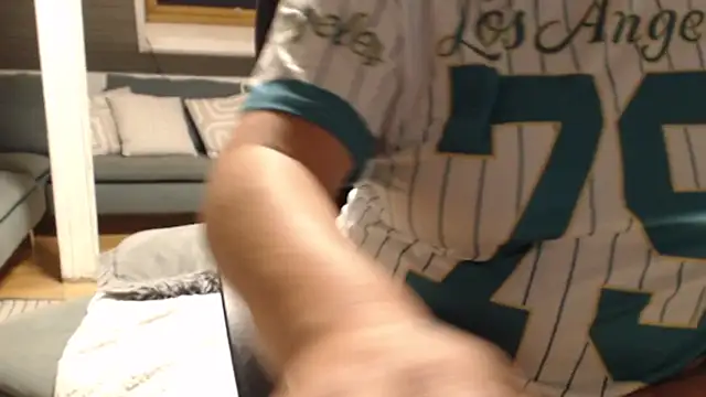 KimMitchelli online show from 10/22/25, 06:51