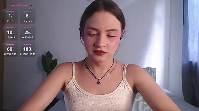Snapshot of valen_thompson chatting on 05/13/26, 08:49 valen thompson online show from 05/13/26, 08:49