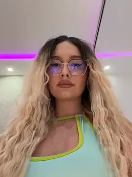 mollyxxx online show from 03/28/26, 02:22