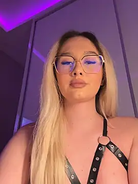 mollyxxx online show from 04/30/26, 01:23