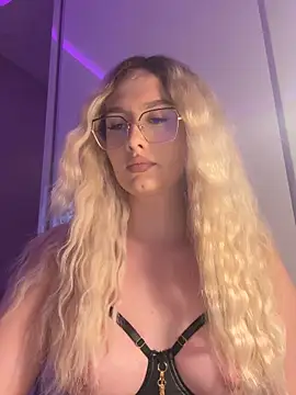 mollyxxx online show from 05/18/26, 11:43