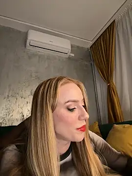 RockQueen A online show from 10/21/25, 03:24