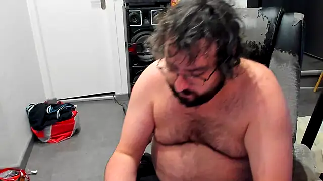 Snapshot of bears549a chatting on 12/20/24, 09:06 bears549a online show from 12/20/24, 09:06