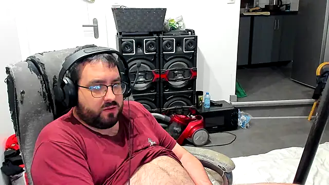 Snapshot of bears549a chatting on 02/27/25, 03:04 bears549a online show from 02/27/25, 03:04