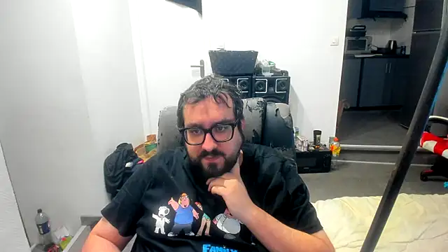 Snapshot of bears549a chatting on 10/25/25, 10:37 bears549a online show from 10/25/25, 10:37