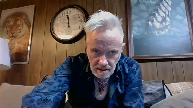 Makowboy online show from 12/25/24, 07:02