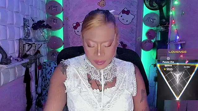 tsviolett online show from 02/17/25, 07:21