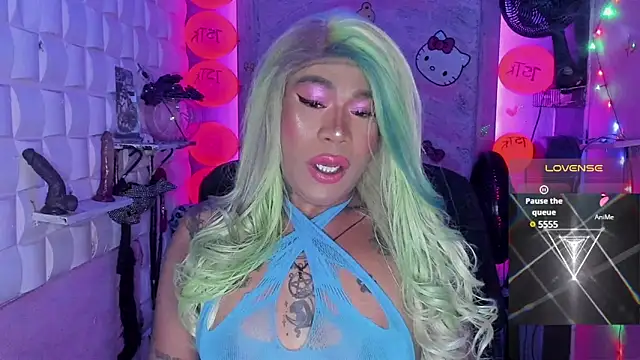 tsviolett online show from 02/18/25, 06:04