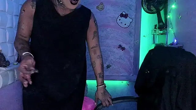 tsviolett online show from 02/25/25, 08:41