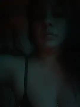 Aw ThROAt9 online show from 04/12/26, 07:02