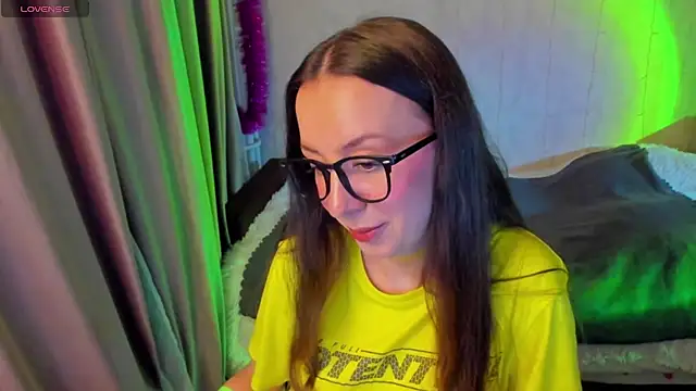 CurlySteph online show from 11/06/25, 05:58