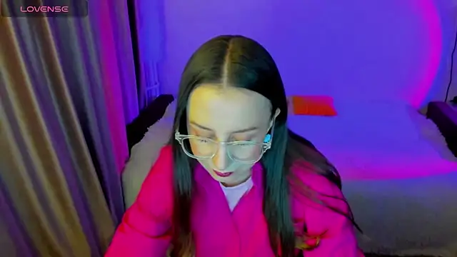 Snapshot of CurlySteph chatting on 02/14/26, 07:54 CurlySteph online show from 02/14/26, 07:54