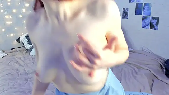 YunaPeace online show from 12/12/24, 07:52