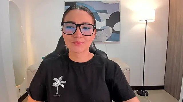 SaraParker  online show from 12/14/25, 12:16