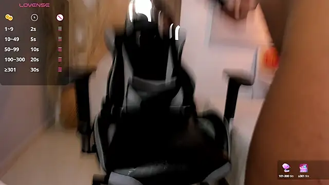 ashley 23  online show from 12/25/24, 12:16