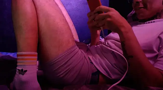 Snapshot of dannnyhot24 chatting on 02/26/25, 08:00 dannnyhot24 online show from 02/26/25, 08:00