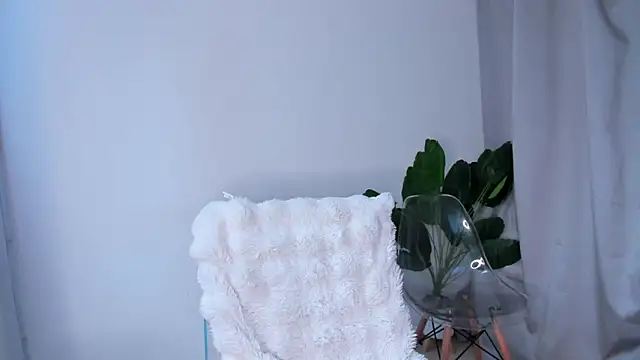 roxy pk  online show from 03/20/25, 08:19