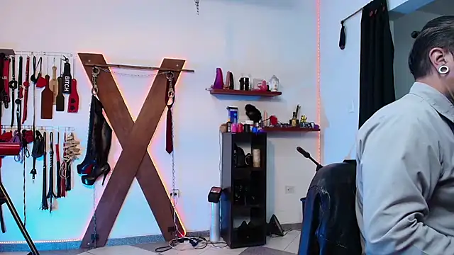 boy n girl online show from 01/31/25, 09:48