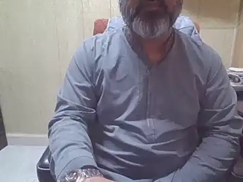 hairymaster95 online show from 11/26/25, 04:13