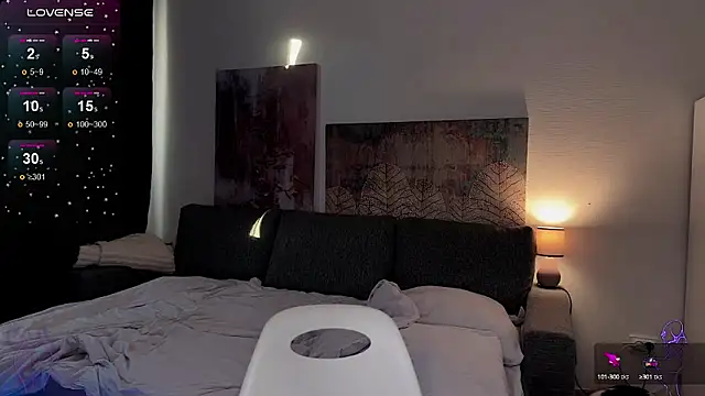 Megan Nilson online show from 03/15/25, 05:19