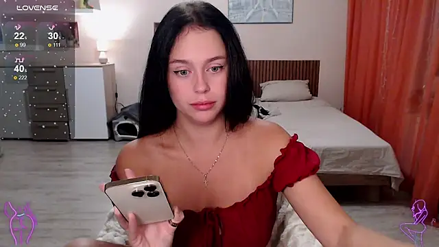 Megan Nilson online show from 10/10/25, 11:26