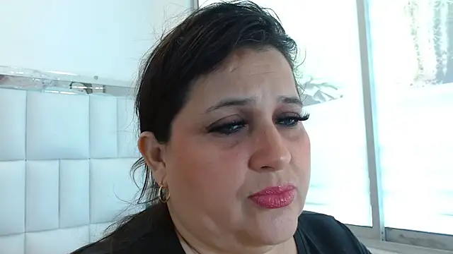 Kerly Doll online show from 11/15/25, 04:25