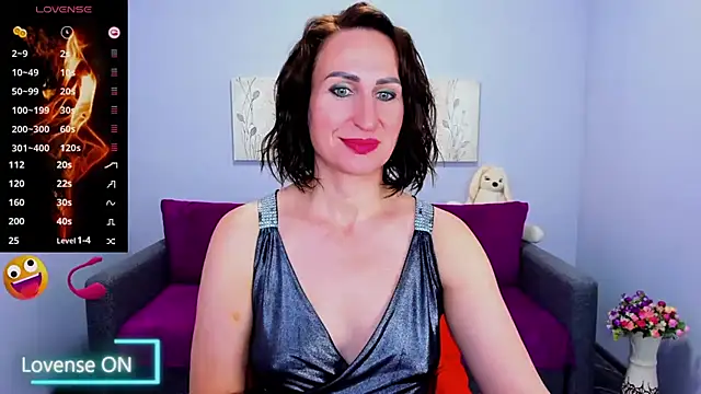 Nia Smithh online show from 10/08/25, 12:25
