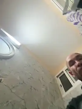 Snapshot of Kamil351 chatting on 04/03/26, 11:25 Kamil351 online show from 04/03/26, 11:25