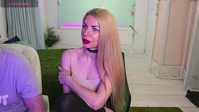 AlisaAleksandr online show from 04/30/26, 08:57