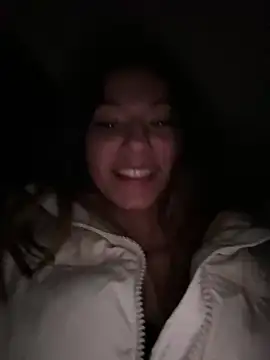 Snapshot of _MiaQueen_ chatting on 12/14/24, 01:28  MiaQueen  online show from 12/14/24, 01:28