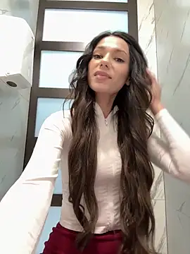  MiaQueen  online show from 02/15/26, 07:54