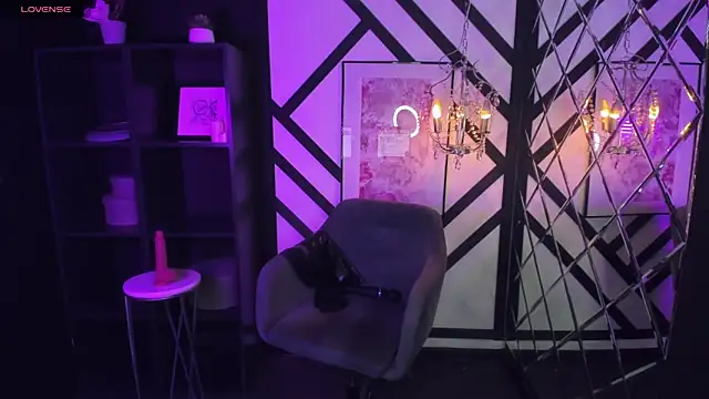 KylieMellow online show from 02/17/25, 04:37