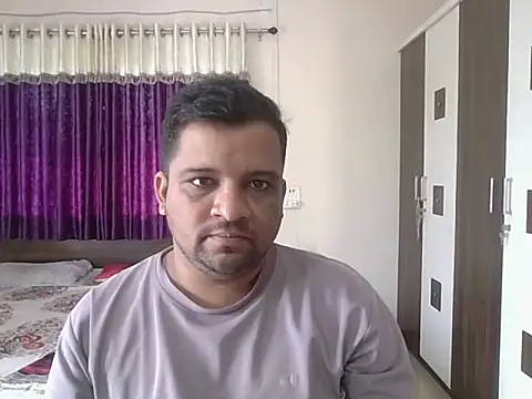 dhruv love online show from 10/17/25, 04:04