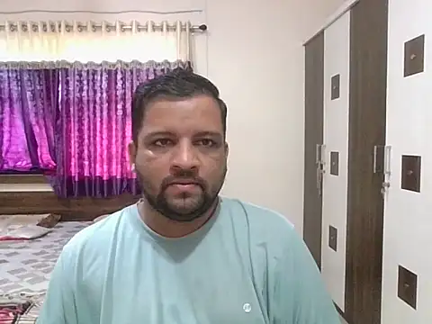 dhruv love online show from 10/29/25, 04:04