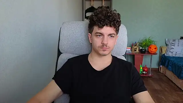 Remy Miles online show from 11/22/25, 08:46