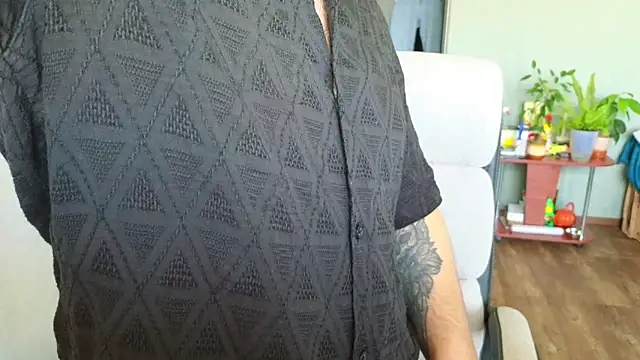 Snapshot of Remy_Miles chatting on 05/07/26, 06:08 Remy Miles online show from 05/07/26, 06:08