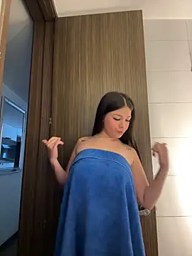 Alyshanon18 online show from 03/07/26, 10:51