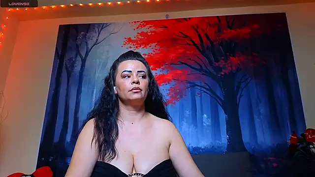 Snapshot of ElizabethEven chatting on 03/21/25, 03:44 ElizabethEven online show from 03/21/25, 03:44