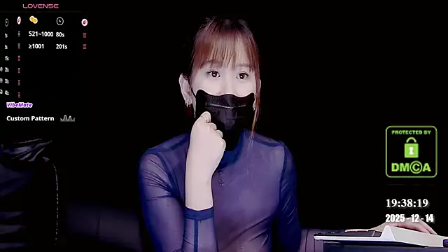 melia Z online show from 12/14/25, 11:37