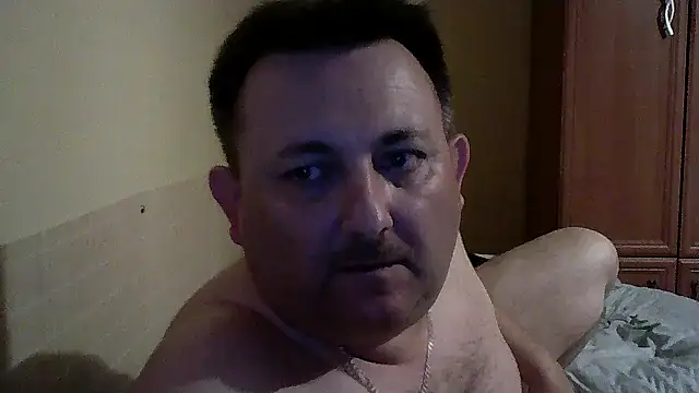 Snapshot of Novy73 chatting on 10/21/25, 12:33 Novy73 online show from 10/21/25, 12:33
