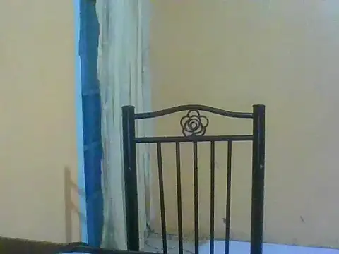 Snapshot of honeyswit chatting on 06/23/26, 11:14 honeyswit online show from 06/23/26, 11:14