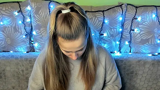 MaggieCake online show from 12/03/24, 03:30