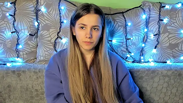 MaggieCake online show from 12/15/24, 03:45