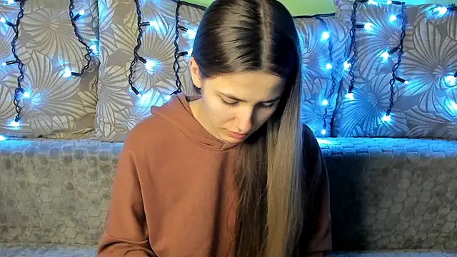 MaggieCake online show from 12/31/24, 01:36