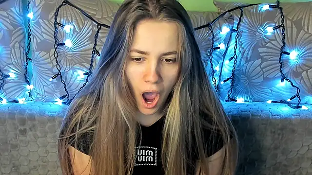 MaggieCake online show from 02/23/25, 05:12