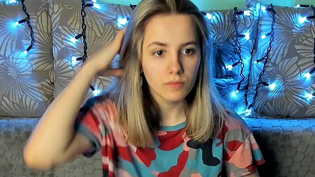 MaggieCake online show from 03/08/25, 01:06