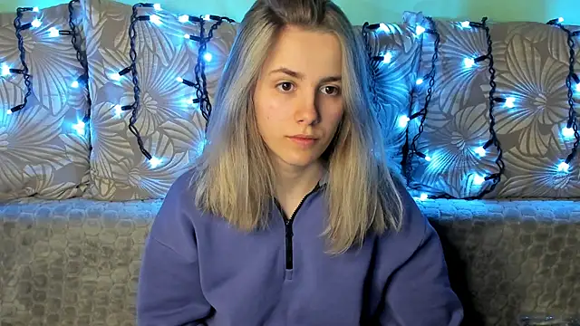 MaggieCake online show from 03/18/25, 01:32