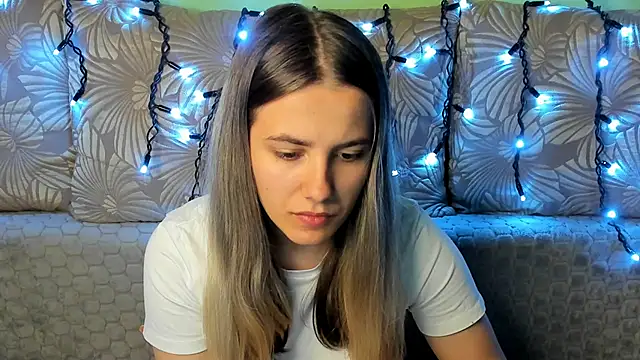 MaggieCake online show from 10/15/25, 11:49